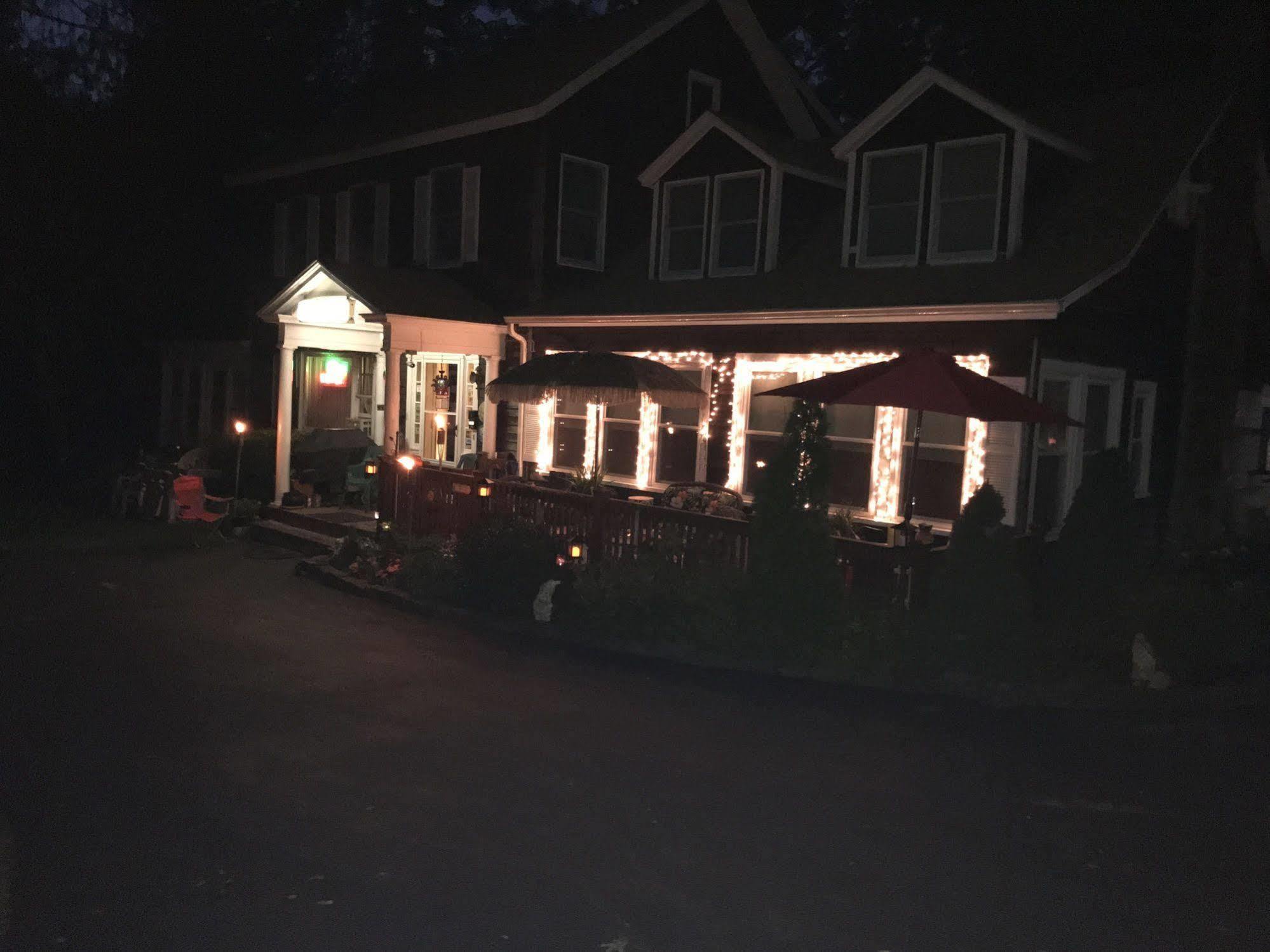 Holiday House Motel Hillsdale Exterior photo